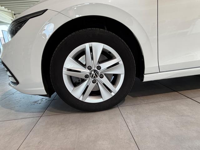 Volkswagen Golf VIII 2.0 TDI Life 