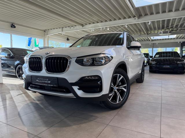 BMW X3 - xDrive30e Advantage