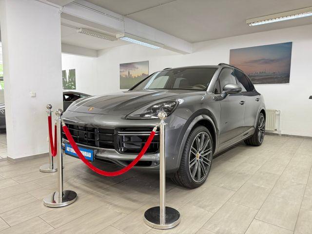 Porsche Cayenne - Turbo Exklusiver SUV mit V8 Power