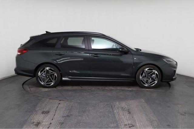 Hyundai i30 Kombi (N-Line) 1.5 T-GDI 103kW (140 PS) 7-Gang-DCT 