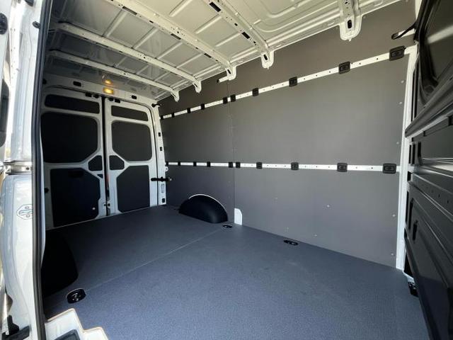 Volkswagen Crafter Kastenwagen Kasten 35 L3H3 ( L3H3) 2.0 TDI 130 KW 4Motion (177 PS) 8-Gang Automatikgetriebe 