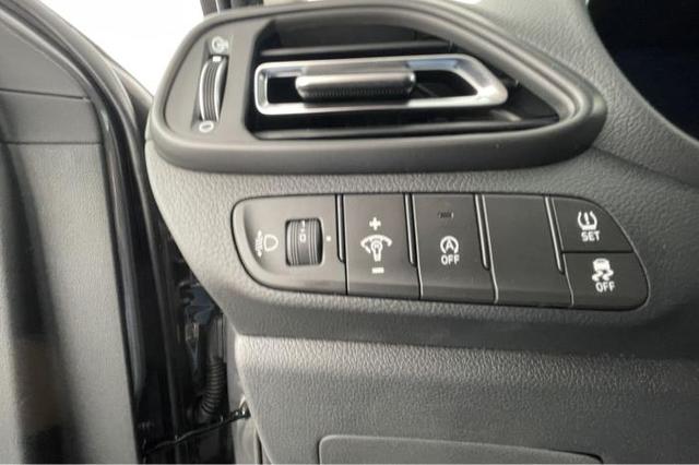 Hyundai i30 (GO!) 1.0 T-GDi 74kW (100 PS) 7-Gang DCT 