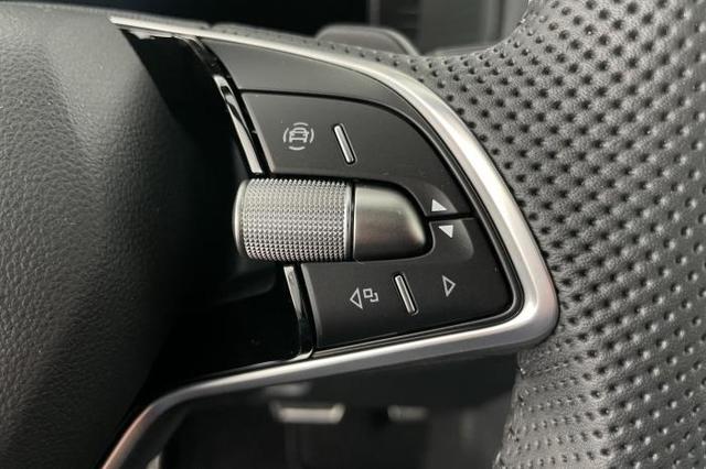 Skoda Karoq (Sportline) 1.5 TSI 110kW (150 PS) 7-Gang DSG 