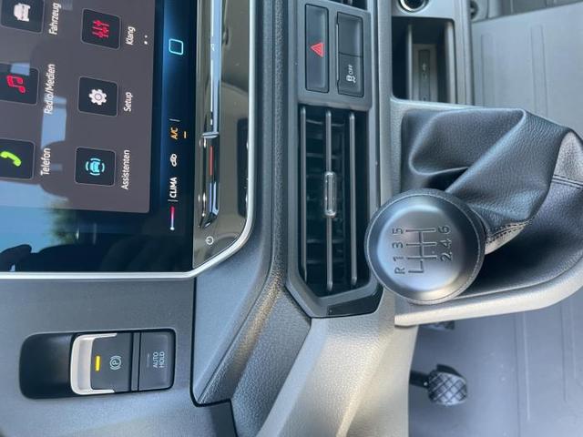 Volkswagen Crafter Pritschenwagen Pritsche 35 DOKA L4 FWD (Pritsche FWD) 2.0 TDI 103kW (140 PS) 6-Gang-Schaltgetriebe 