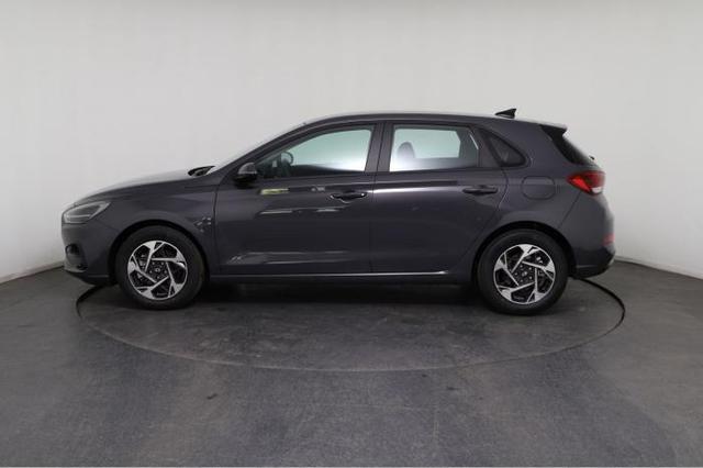 Hyundai i30 GO! (GO!) 1.0 T-GDi 74kW (100 PS) 6-Gang Schaltgetriebe 