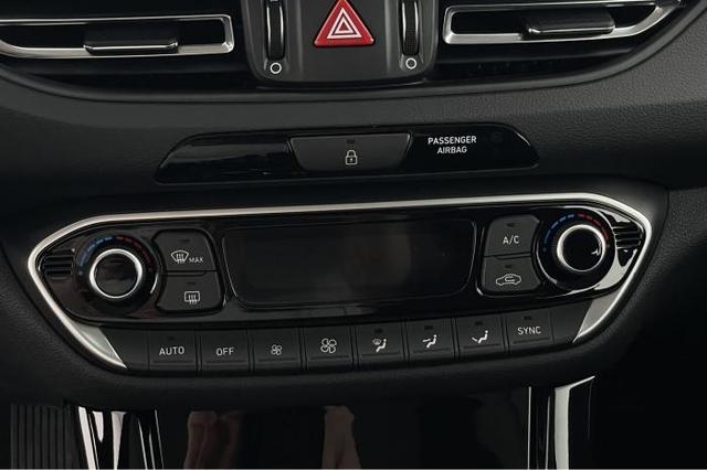 Hyundai i30 GO! (GO!) 1.0 T-GDi 74kW (100 PS) 6-Gang Schaltgetriebe 