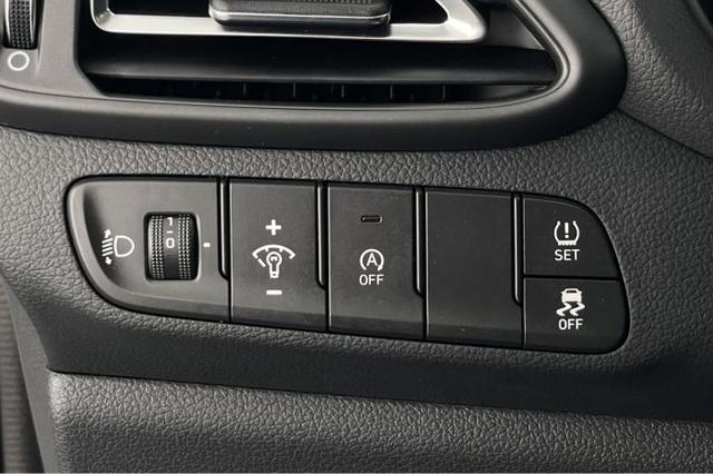 Hyundai i30 GO! (GO!) 1.0 T-GDi 74kW (100 PS) 7-Gang DCT 