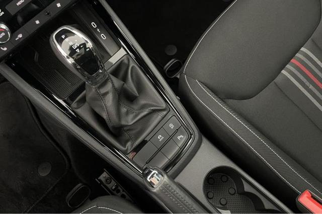 Skoda Kamiq 1.0 TSI Monte Carlo *PANO*LED*SHZ*PDC*Kamera* 
