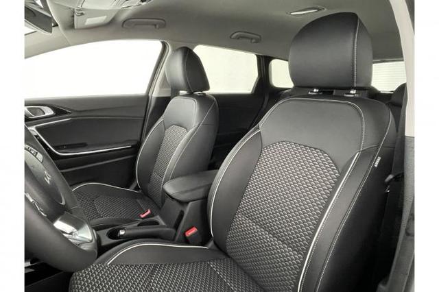 Kia Ceed Sportswagon Gold Plus SW (Gold Plus) 1.5 T-GDi 103 kW (140 PS) 7-Gang DCT 