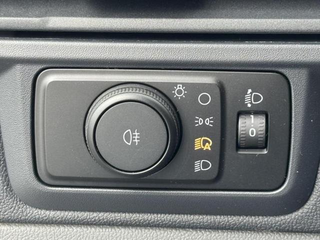 Ford Transit Trend Custom Kasten L1 (Trend ) 320 2.0 EcoBlue 100kW (136 PS) 6-Gang-Schaltgetriebe 