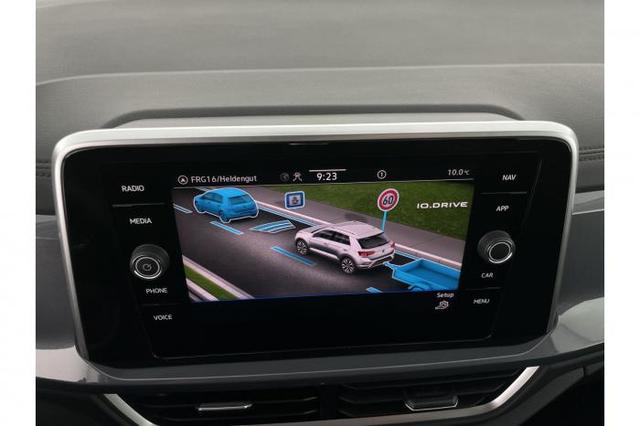 Volkswagen T-Roc 1.5 TSI Style *AHK*NAVI*ACC*LED*SHZ*PDC* 