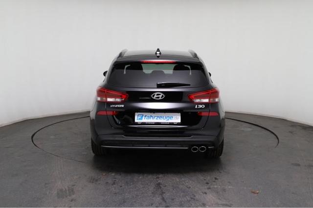 Hyundai i30 Kombi N-Line (N-Line) 1,5 T-GDi 103 kW (140 PS) 7-Gang-DCT 