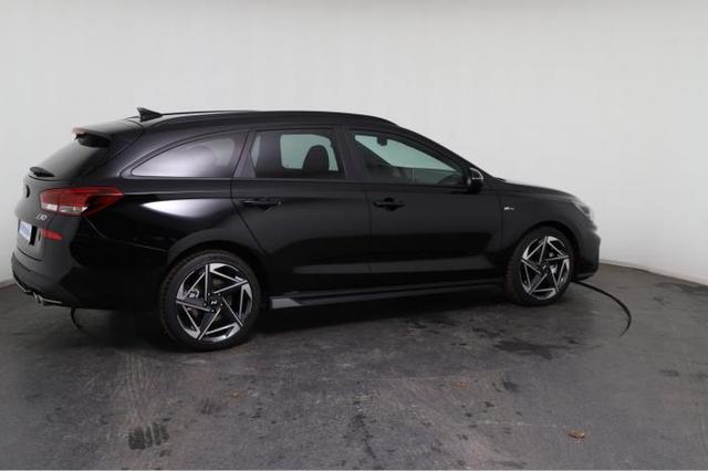 Hyundai i30 Kombi N-Line (N-Line) 1,5 T-GDi 103 kW (140 PS) 7-Gang-DCT 