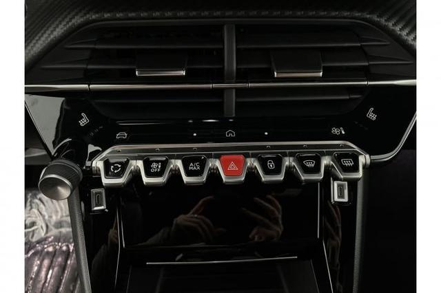 Peugeot 2008 GT (GT) 1.2 Hybrid 145 107kW (145 PS) e-DCS6 