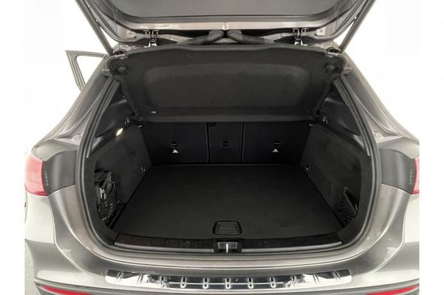 Mercedes-Benz GLA AMG Line GLA-Klasse (AMG Line) 220 d 4MATIC *PANO*AHK*NAVI*LED*SHZ*PDC* 