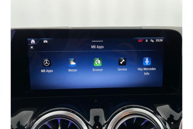 Mercedes-Benz GLA AMG Line GLA-Klasse (AMG Line) 220 d 4MATIC *PANO*AHK*NAVI*LED*SHZ*PDC* 