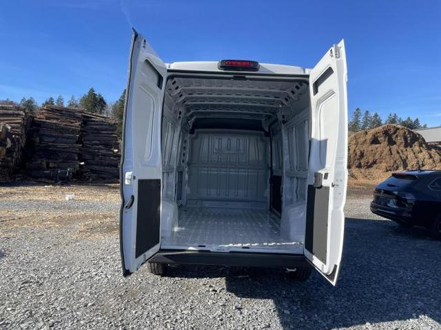 Fiat Ducato Kastenwagen Kasten L3H2 (Kasten L3H2) 2.2 Multijet 103kW (140 PS) 6-Gang Schaltgetriebe 