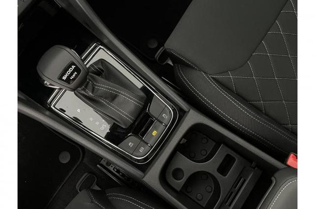 Skoda Karoq Sportline (Sportline) 2.0 TSI 140kW (190 PS) 4x4 7-Gang DSG 