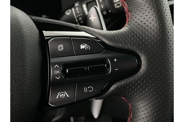 Hyundai i30 N-Line HB (N-Line) 1.5 T-GDI 103kW (140 PS) 7-Gang-DCT 