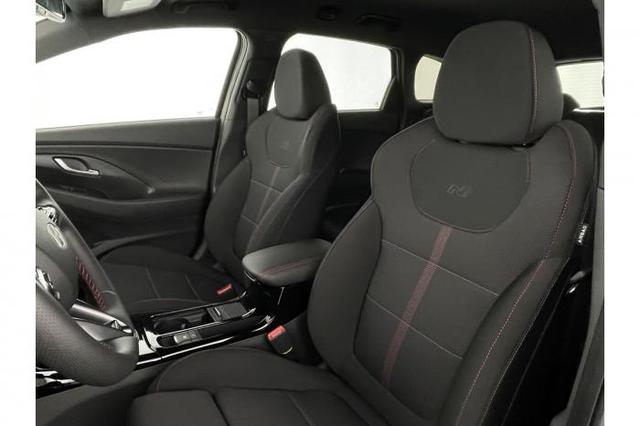 Hyundai i30 Kombi N-Line (N-Line) 1,5 T-GDi 103 kW (140 PS) 7-Gang-DCT 