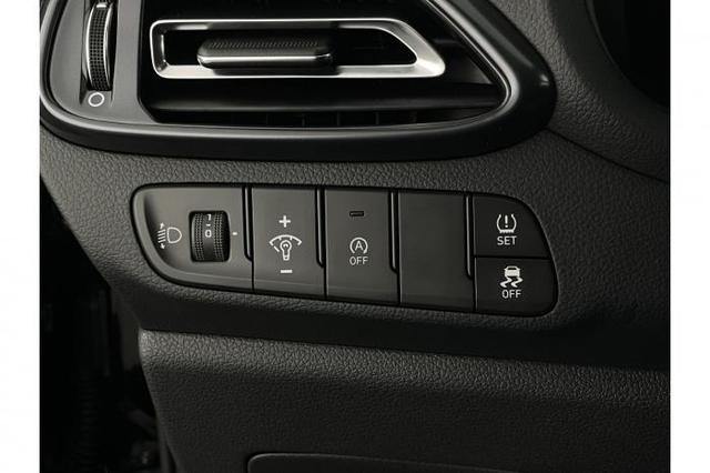 Hyundai i30 Kombi N-Line (N-Line) 1.5 T-GDi 103 kW (140 PS) 7-Gang-DCT 