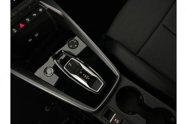 Audi A3 Sportback S-Line (S-Line) 35 TFSI 110kW (150 PS) 7-Gang S-tronic 