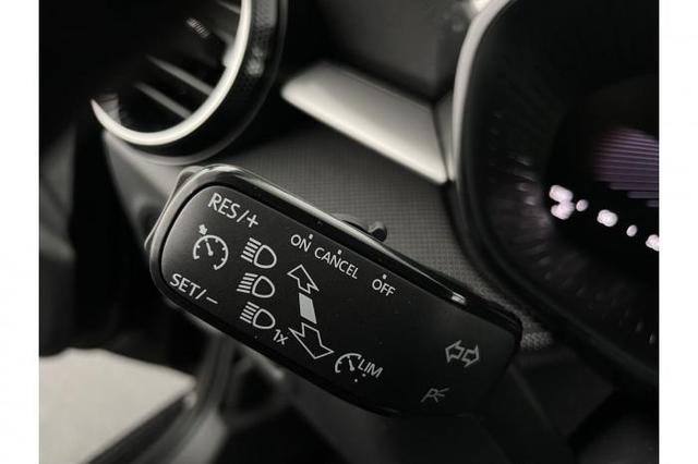 Skoda Fabia Limited Edition Plus (Limited Plus) 1.0 TSI 70kW (95 PS) 5-Gang-Schaltgetriebe 