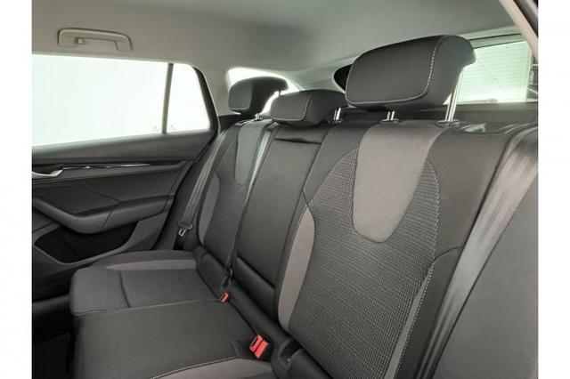 Skoda Octavia Combi Selection (Selection) 1.5 TSI 110kW (150 PS) 7-Gang-DSG 