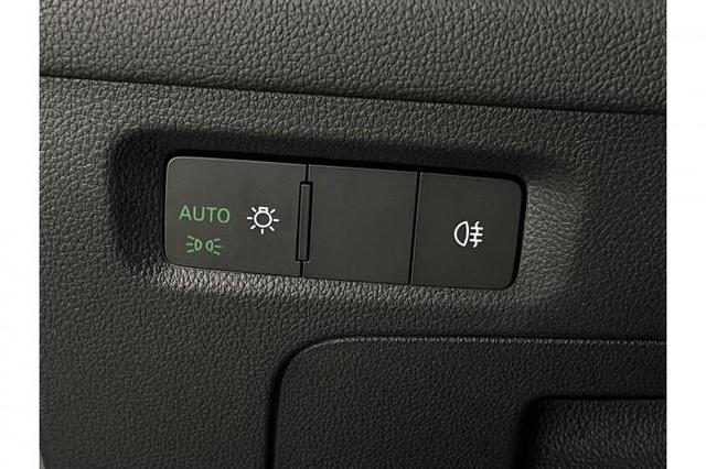 Skoda Octavia Combi Selection (Selection) 1.5 TSI 110kW (150 PS) 7-Gang-DSG 