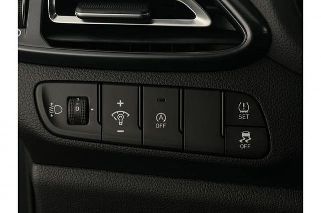 Hyundai i30 Kombi N-Line (N-Line) 1,5 T-GDi 103 kW (140 PS) 7-Gang-DCT 