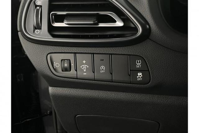 Hyundai i30 Kombi N-Line (N-Line) 1,5 T-GDi 103 kW (140 PS) 7-Gang-DCT 