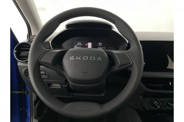 Skoda Fabia Essence (Essence) 1.0 MPI 59kW (80 PS) 5-Gang-Schaltgetriebe 