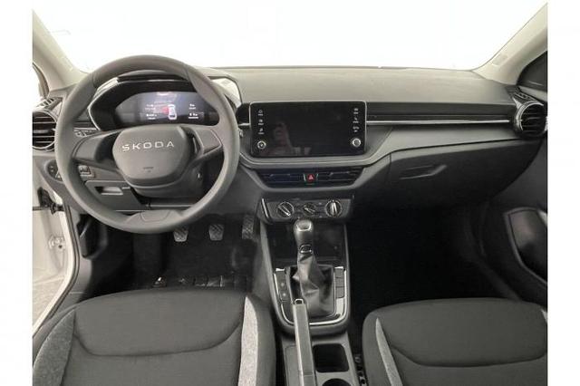 Skoda Fabia Essence (Essence) 1.0 MPI 59kW (80 PS) 5-Gang-Schaltgetriebe 