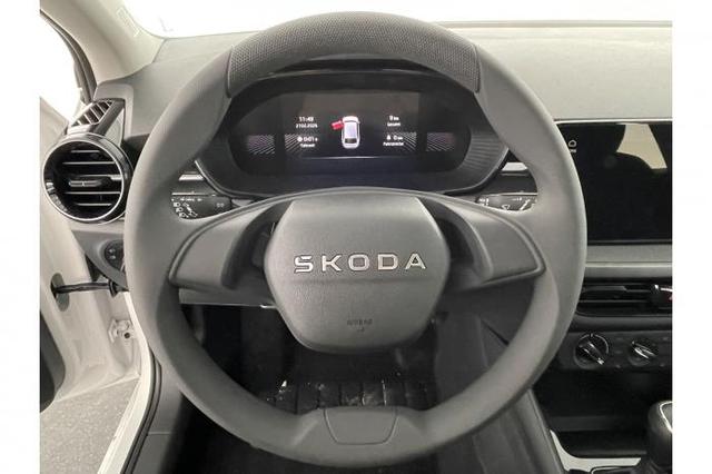 Skoda Fabia Essence (Essence) 1.0 MPI 59kW (80 PS) 5-Gang-Schaltgetriebe 