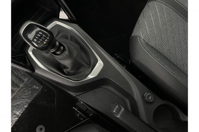 Peugeot 208 Allure (Allure) 1.2 PureTech 74 kW (101 PS) 6-Gang Schaltgetriebe 