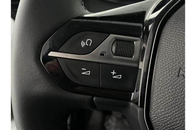 Peugeot 208 Allure (Allure) 1.2 PureTech 74 kW (101 PS) 6-Gang Schaltgetriebe 