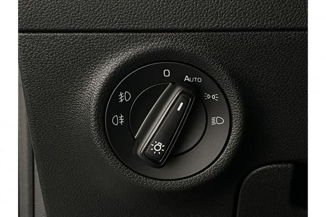 Skoda Karoq Selection (Selection) 1.5 TSI 110kW (150 PS) 7-Gang DSG 