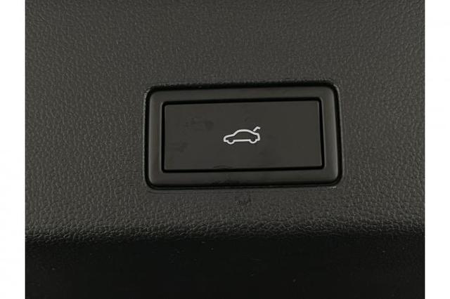 Volkswagen Golf Variant R-Line Edition (R-Line Edition) 1.5 eTSI OPF 110kW (150 PS) 7-Gang-Doppelkupplungsgetriebe DSG 