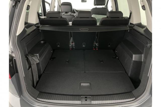 Volkswagen Touran New Edition R-Line (New R-Line) 1.5 TSI 110 kW (150 PS) 7-Gang DSG 