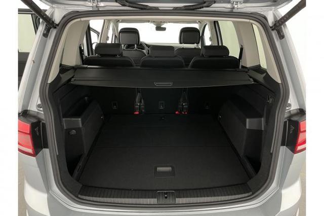 Volkswagen Touran New Edition R-Line (New R-Line) 1.5 TSI 110 kW (150 PS) 7-Gang DSG 