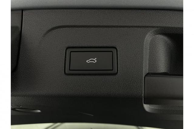 Volkswagen Touran New Edition R-Line (New R-Line) 1.5 TSI 110 kW (150 PS) 7-Gang DSG 