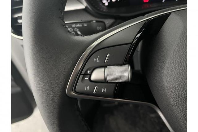 Skoda Fabia Selection (Selection) 1,0 TSI 70kW (95PS) 5-Gang-Schaltgetriebe 