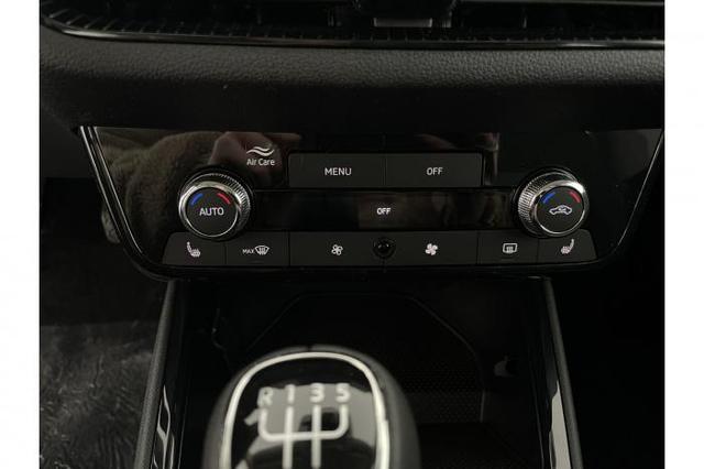 Skoda Fabia Selection (Selection) 1,0 TSI 70 KW (95 PS) 5-Gang-Schaltgetriebe 