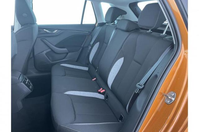 Skoda Kamiq Limited Edition Plus (Limited Plus) 1.0 TSI 85 KW (116 PS) 6-Gang Schaltgetriebe 