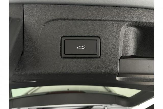 Volkswagen Touran New Edition R-Line (New R-Line) 1.5 TSI 110 kW (150 PS) 7-Gang DSG 