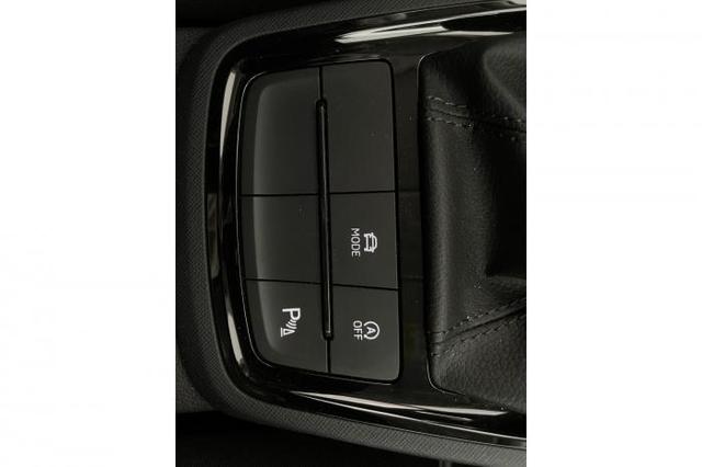 Skoda Scala New Edition Plus (New Plus) 1.0 TSI 85kW (116 PS) 6-Gang-Schaltgetriebe 