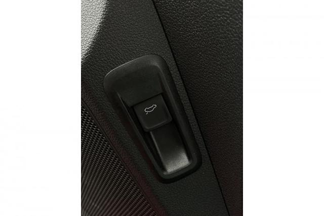 Skoda Scala New Edition Plus (New Plus) 1.0 TSI 85kW (116 PS) 6-Gang-Schaltgetriebe 