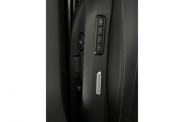 Volkswagen Passat Variant R-Line (R-Line) 2.0 TSI 195kW (265 PS) 7-Gang DSG 4MOTION 