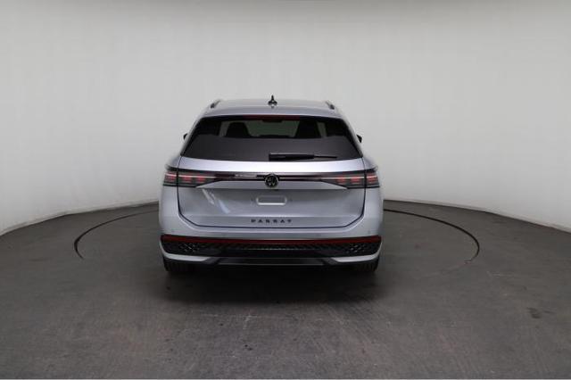 Volkswagen Passat Variant R-Line (R-Line) 2.0 TSI 195kW (265 PS) 7-Gang DSG 4MOTION 