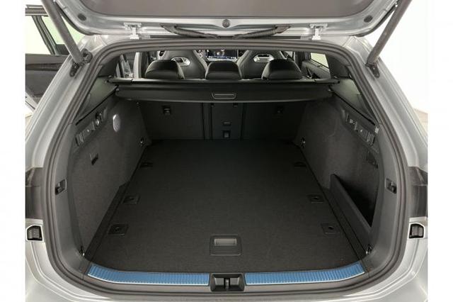 Volkswagen Passat Variant R-Line (R-Line) 2.0 TSI 195kW (265 PS) 7-Gang DSG 4MOTION 